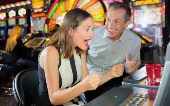 how to tell if a slot machine is ready to pay